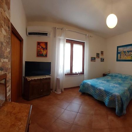 B&B Marino E Lily Baratili San Pietro Екстер'єр фото