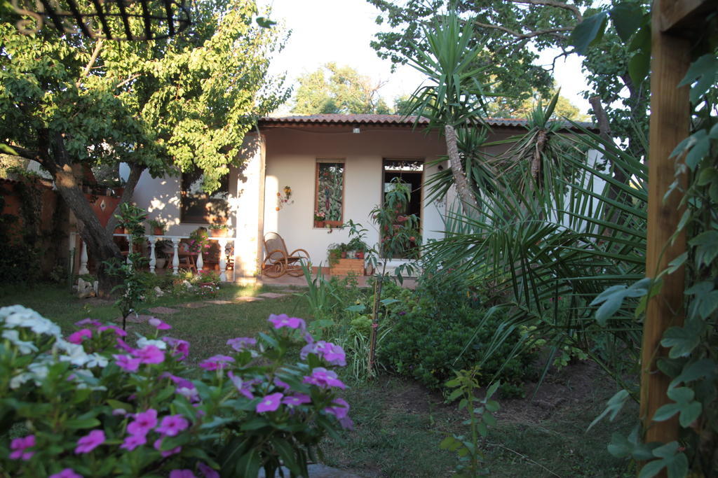B&B Marino E Lily Baratili San Pietro Номер фото
